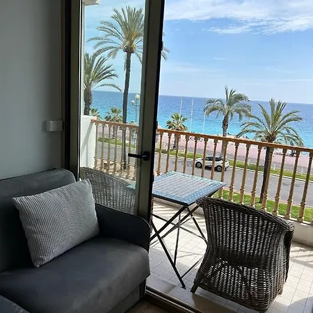 La Couronne A Apartament